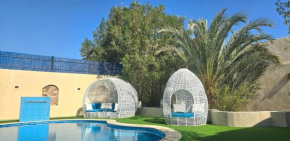 Luxury Royal Blue Family Villa 8pers private pool